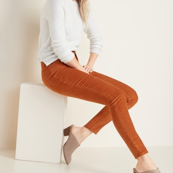 🥰 2/$25 Old Navy High rise rust cords - Picture 3 of 9
